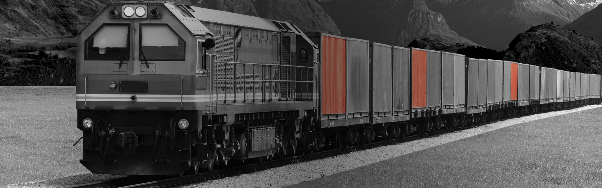 schwarzes Kind freut sich über Wasser